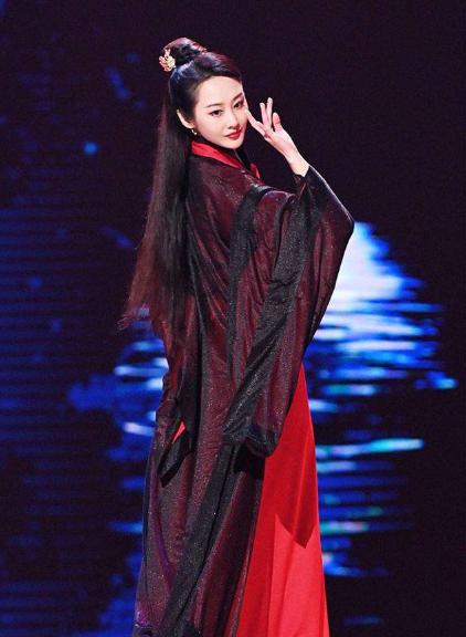 谋女郎李纯成为如懿传最大反派,李纯演霓漫天被骂不敢让妈妈上网