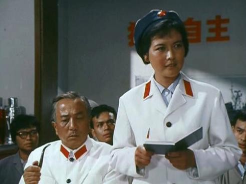 杨雅琴苦菜花图片,杨雅琴悲剧人生