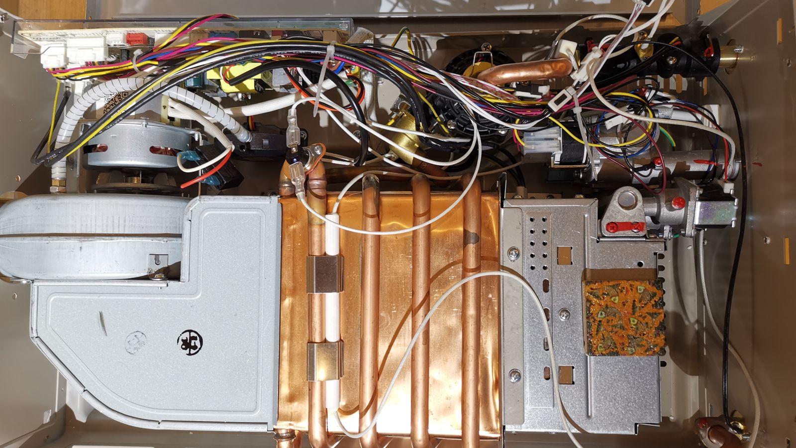 燃气热水器买多少钱的比较合适,燃气热水器买多少钱的合适家用