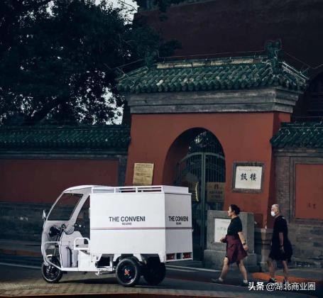 adidas武汉旗舰店,adidas阿迪达斯武汉江汉路