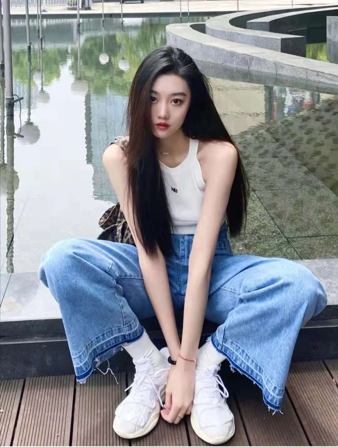 夏天裤子哪种面料凉快,夏天穿什么面料的裤子最凉快舒服