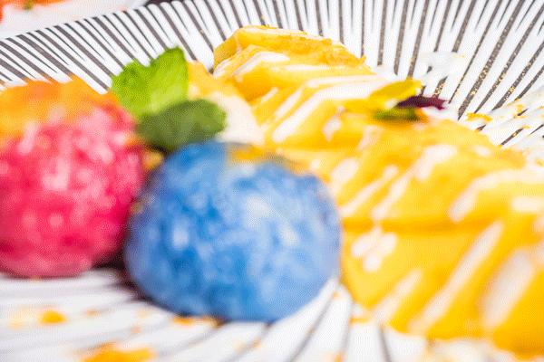 外滩惊现天价「奶盖雪蟹」，比宝马还贵