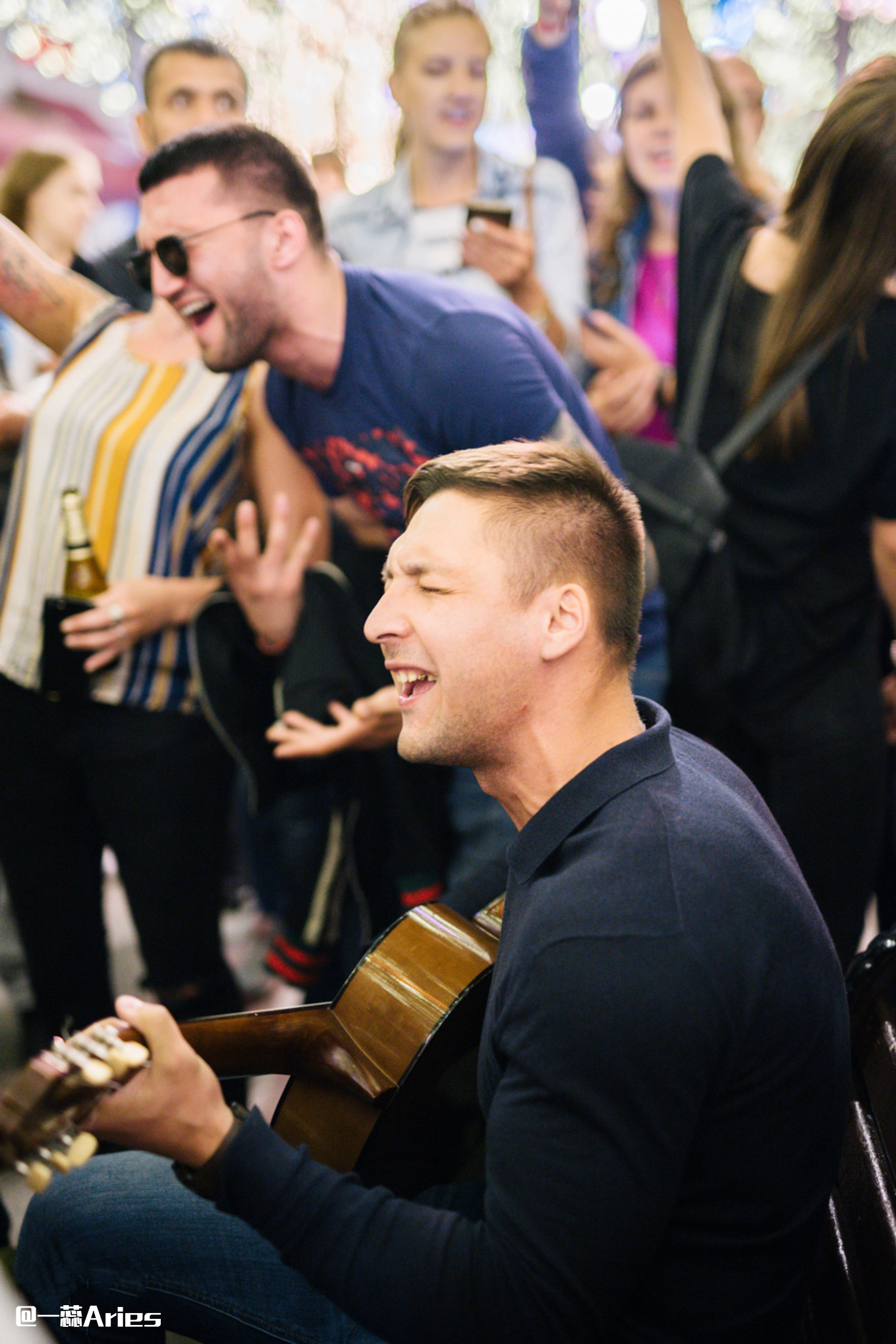 今天想帮我们的好邻居“战斗民族”俄罗斯，也上一次热搜