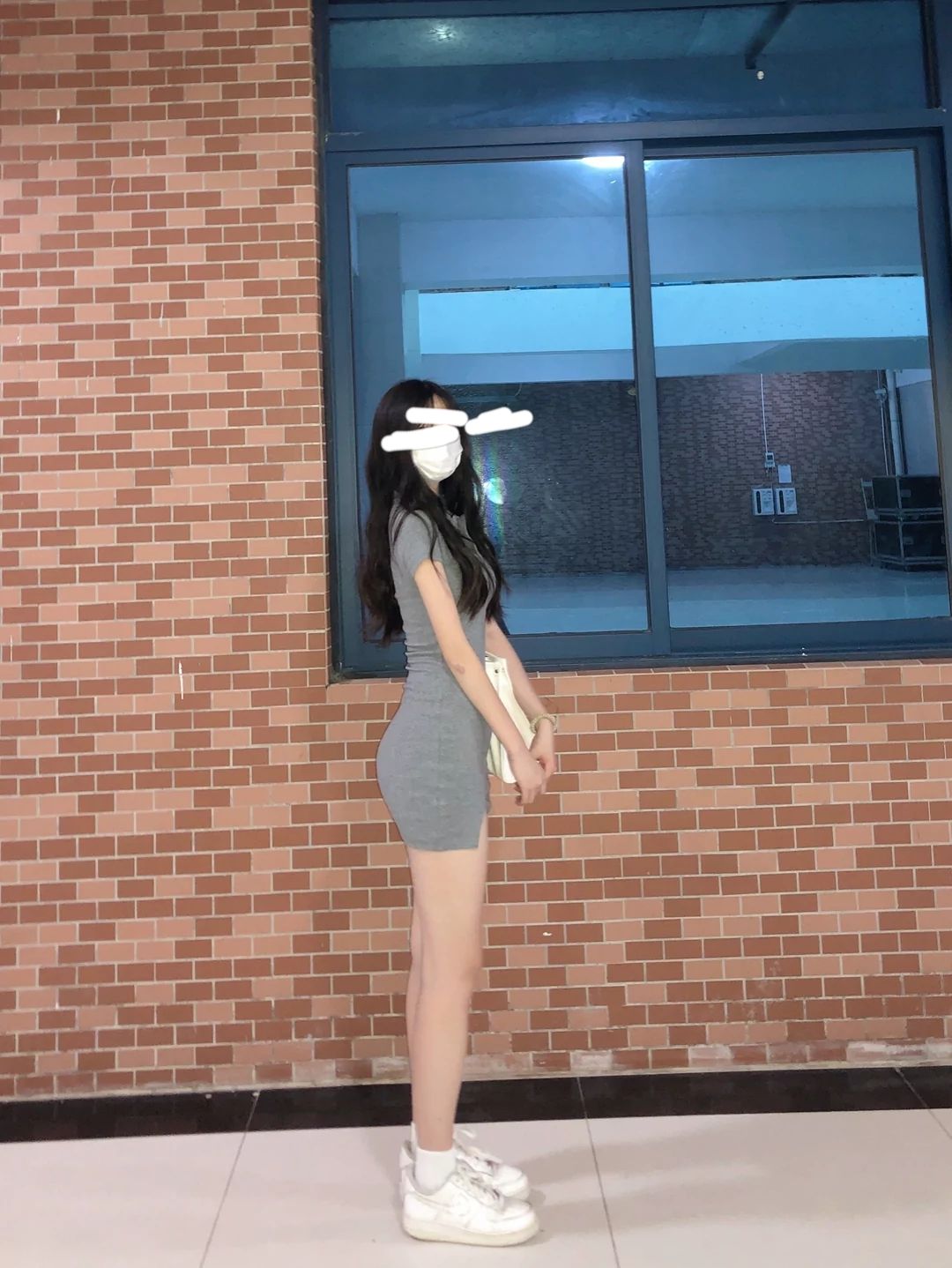 被女友打了一巴掌应该怎么处理,不小心打了女友一巴掌该怎么办