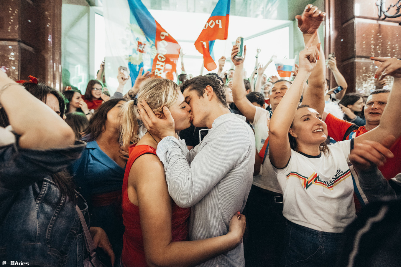 今天想帮我们的好邻居“战斗民族”俄罗斯，也上一次热搜