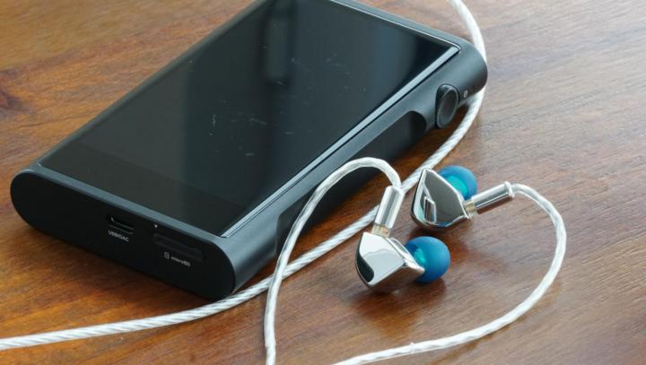 拥有一台苹果手机和华为手机,又一款华为手机新机