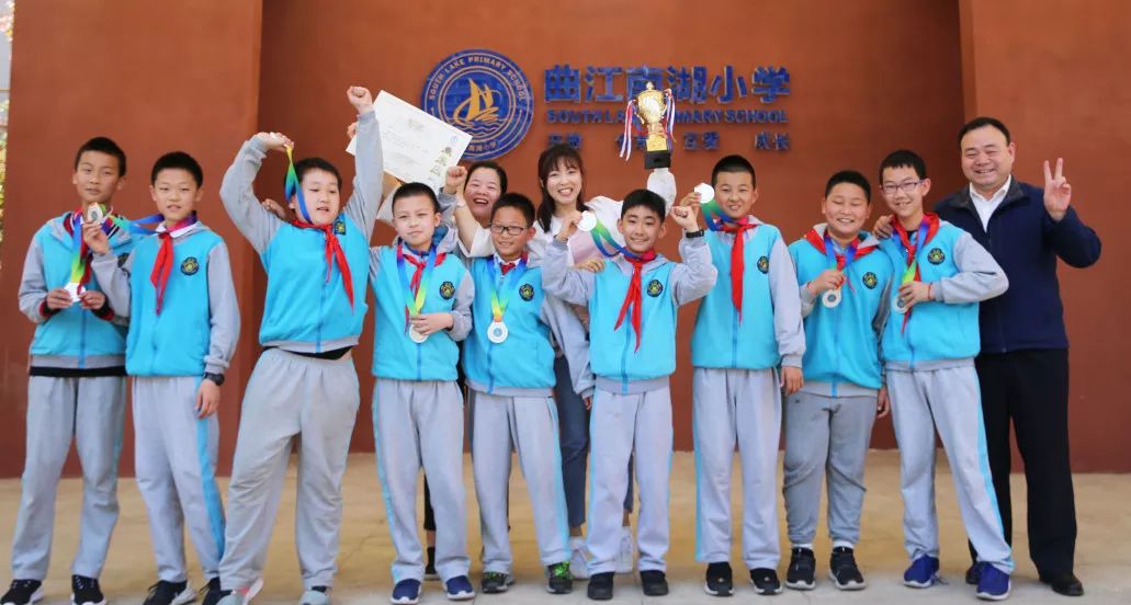 足球转动梦想绿茵放飞希望——曲江南湖小学举办第二届校园足球赛