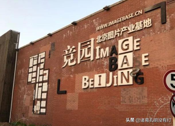 我，90后，木工，22岁开公司，24岁赚了1300万，28岁赔了2000万