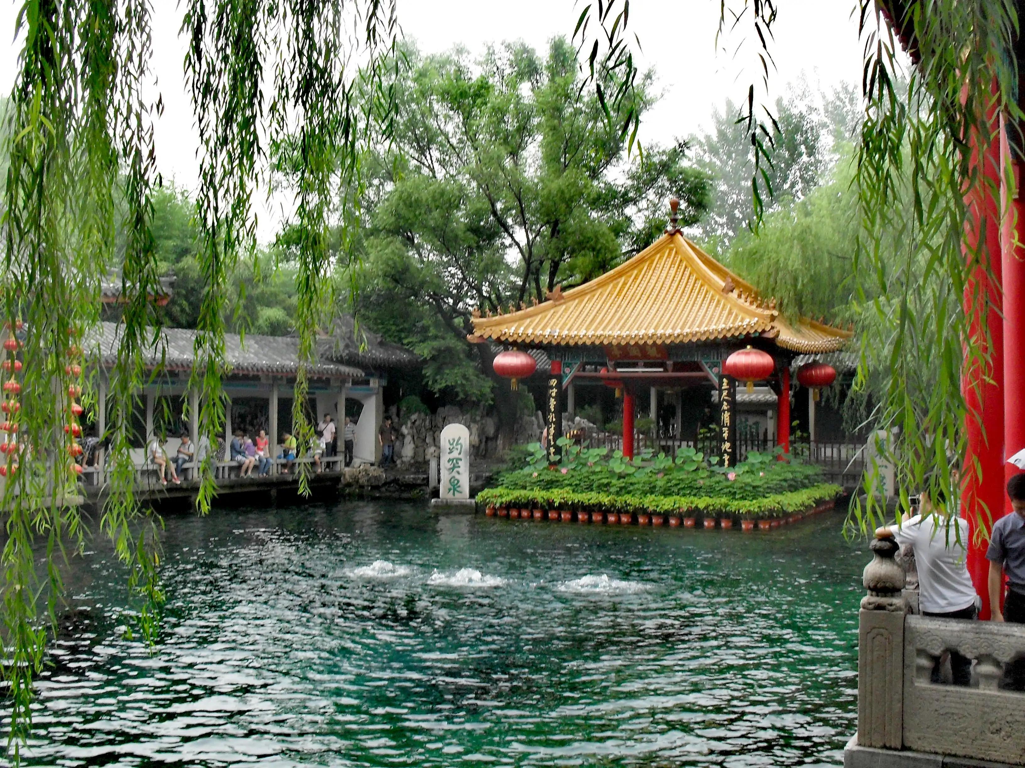 趵突泉天下第一泉风景区,济南天下第一泉景区是趵突泉吗