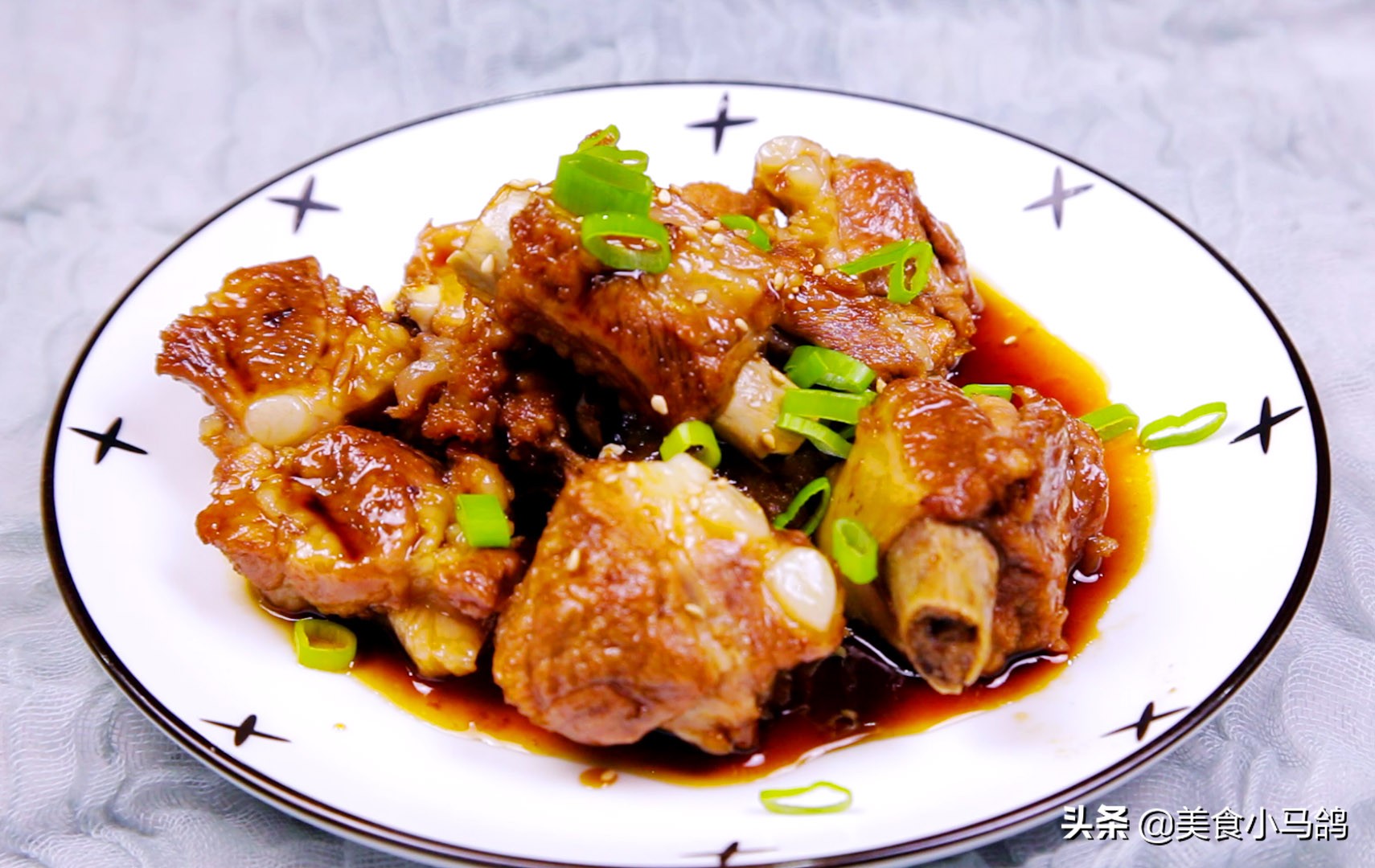 糖醋排骨如何烧出汁,糖醋排骨怎么熬制脱骨