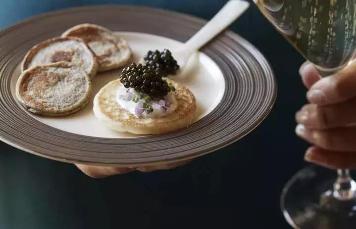 有了前法国第一夫人的百元“黑科技”眼霜,我把3000块眼霜扔了!