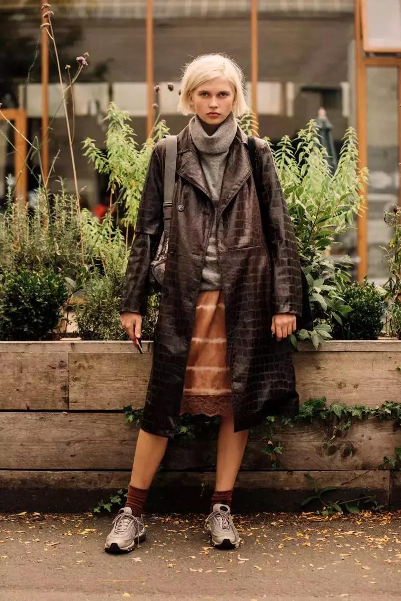 这个冬季时髦精都是这么穿大衣的,时髦的人喜欢这样穿