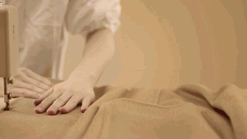 大格子大衣好看吗,焦糖色大衣好看吗