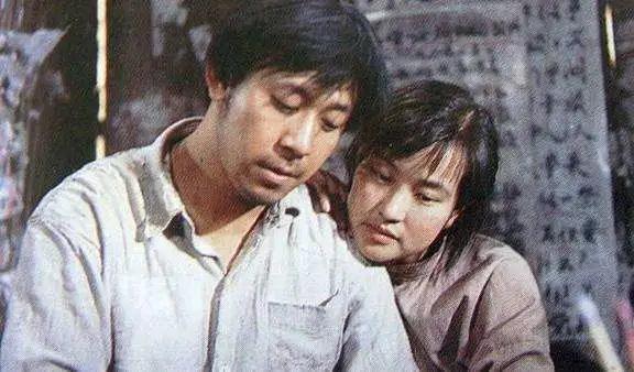 刘晓庆为他离婚，掏空家产只为他的导演梦，为何姜文最终娶了周韵