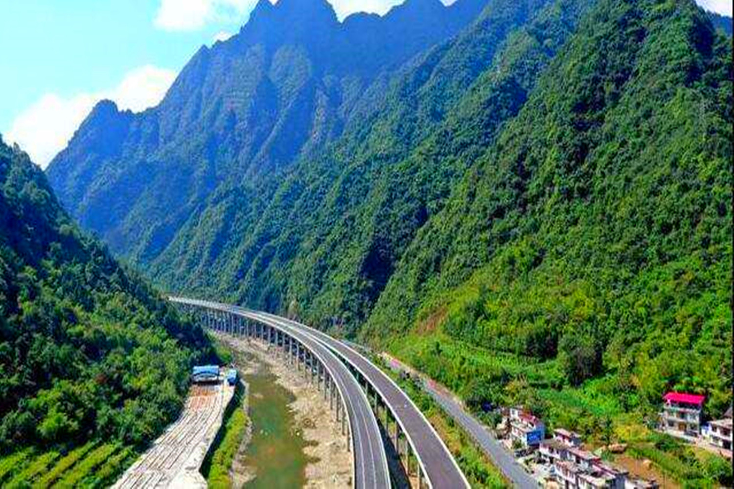 陕西即将开通的高速公路,陕西岚皋高速