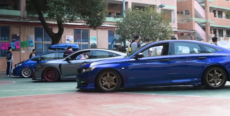 广州高校突现众多改装车,中国改装文化跨出了重要一步!