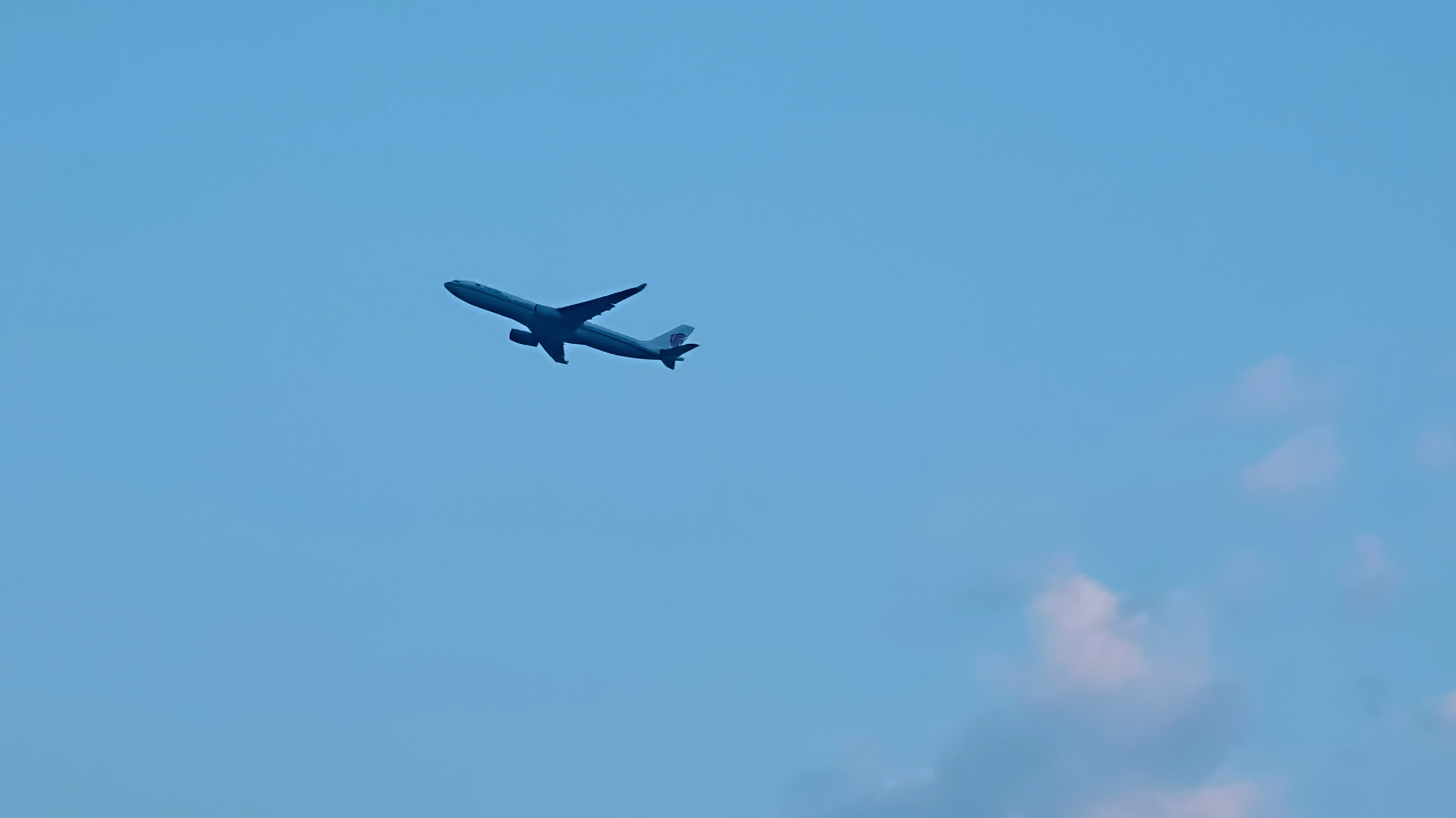 成都哪一个景点离双流机场更近,成都双流机场附近有什么景点