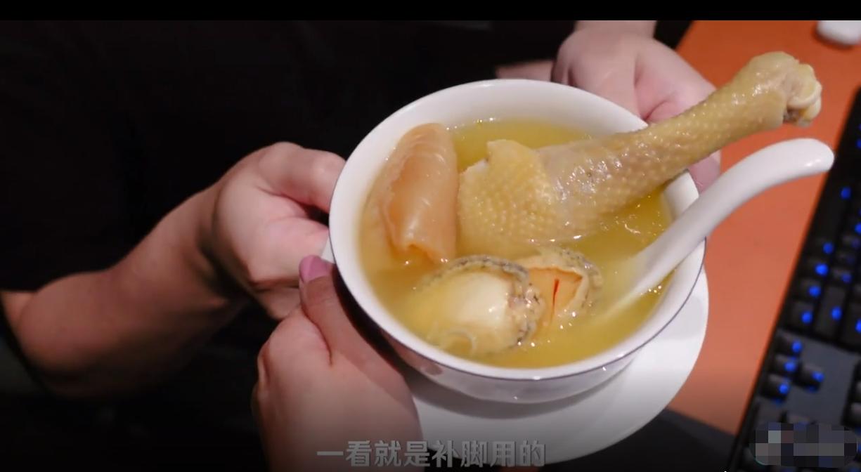 陈赫手术后出院依然逗笑众人,陈赫张子萱产后出院