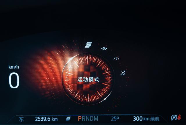 全新福特探险者选哪个配置,福特全新探险者对比途昂