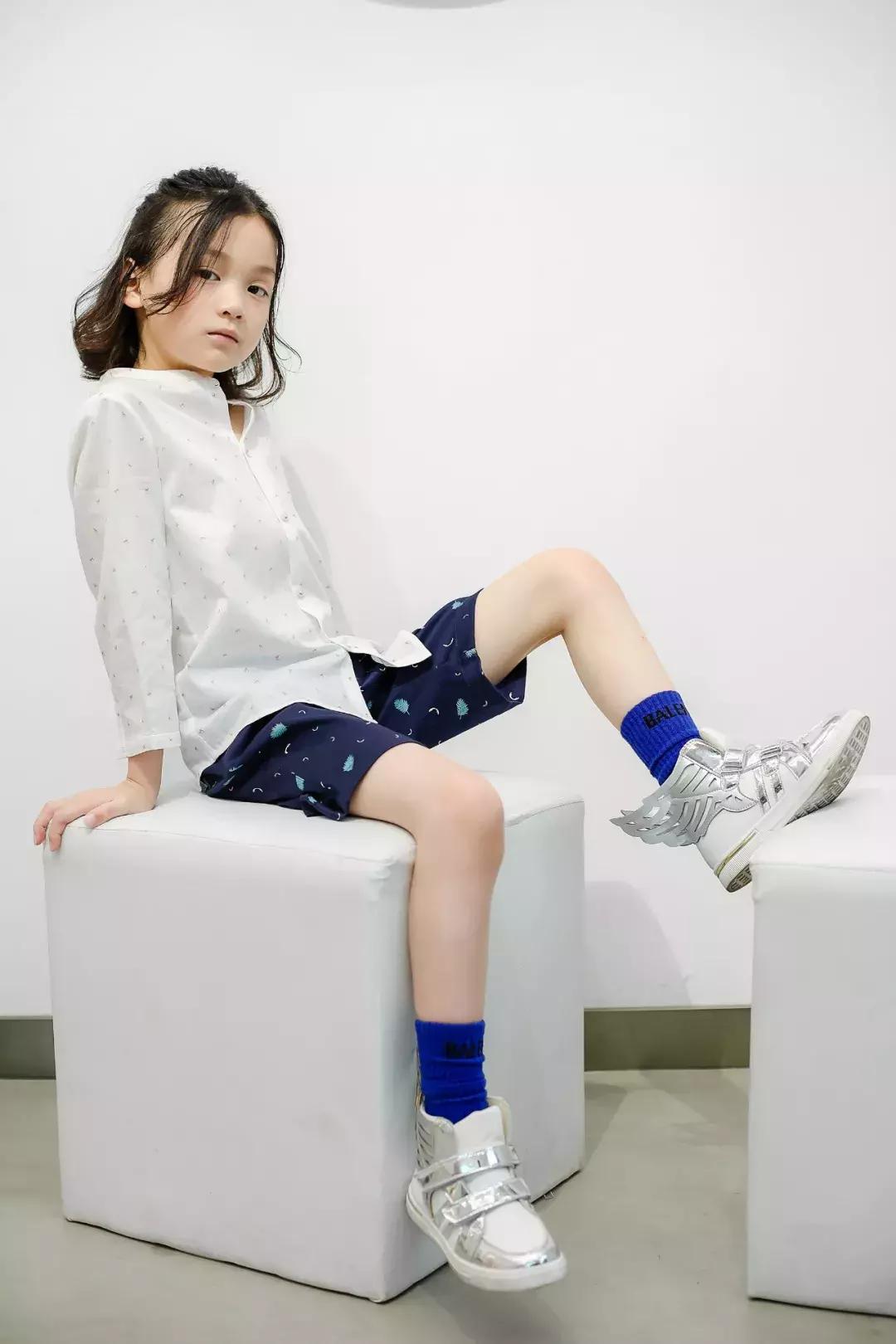 「CIERVO小鹿伯爵封面人物」邱彭浩：漫画里走出来的优雅少年