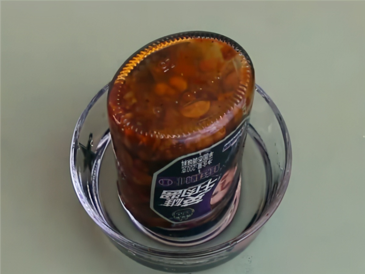 瓶盖太紧打不开,瓶盖打不开最好的方法