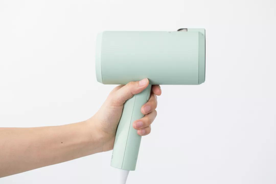 李佳琦带火的“东方戴森”:超大蒸汽一次熨5件，60秒摆平一件衣物