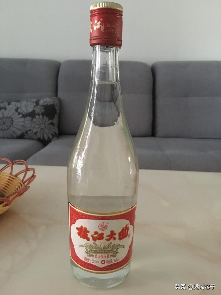 小卖部哪些白酒好卖些,推荐几款低价位纯粮白酒