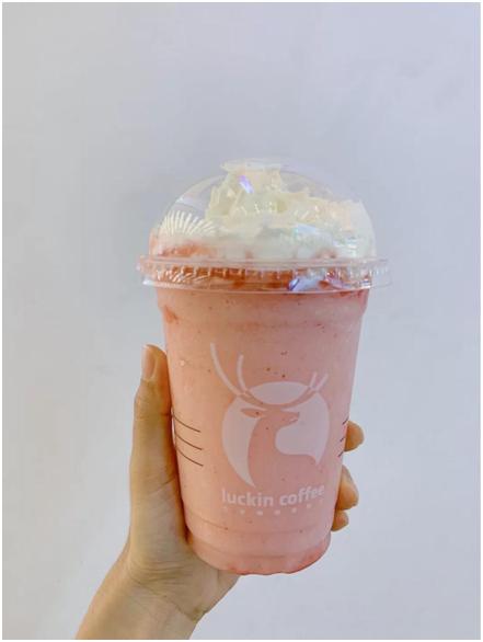 夏天桃子吃不够?瑞幸这5杯,真材实料的果汁果肉管够