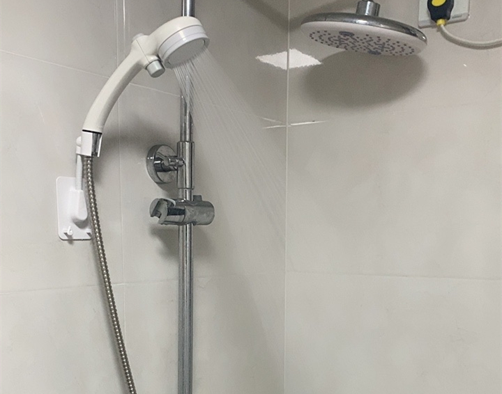 洗了十多年冷水澡,你都想象不到用久了的花洒有多脏