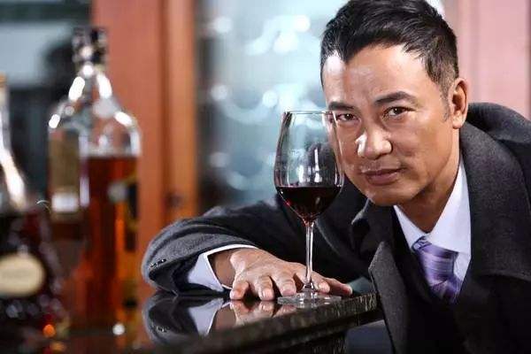 任达华不追究行凶者,任达华拒绝赔偿