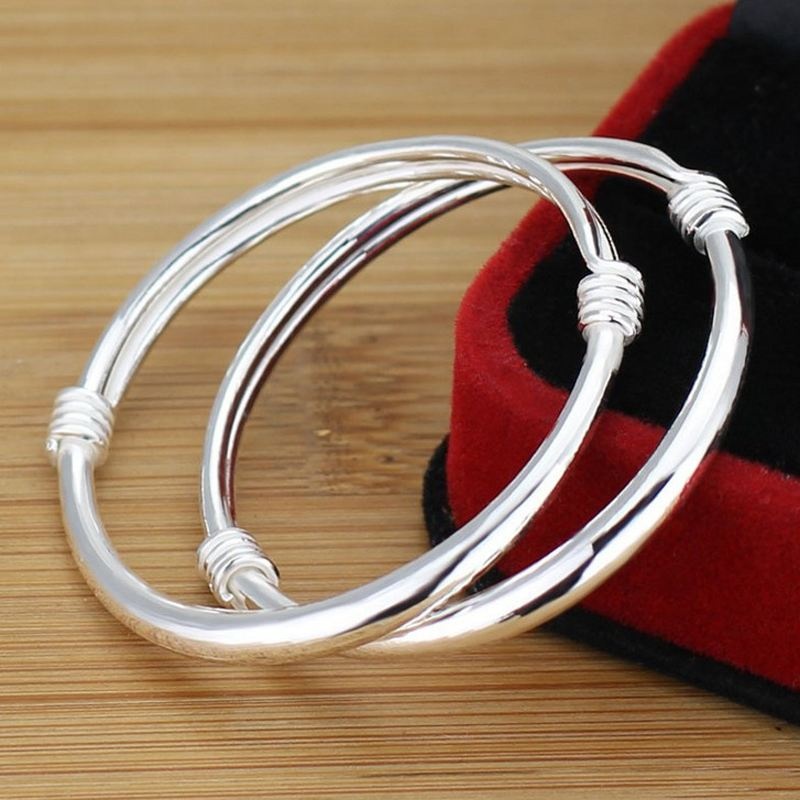 小孩适合戴银饰吗,小孩子戴银饰还是金饰好呢