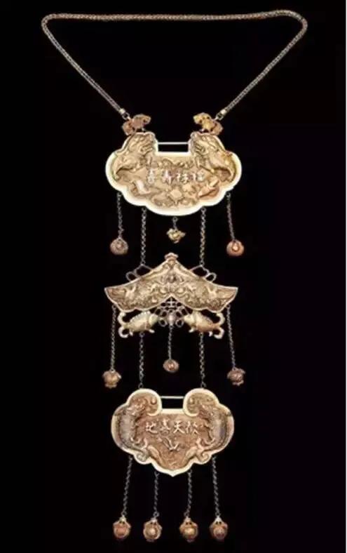 古代双寿长命锁,古人颈饰长命锁