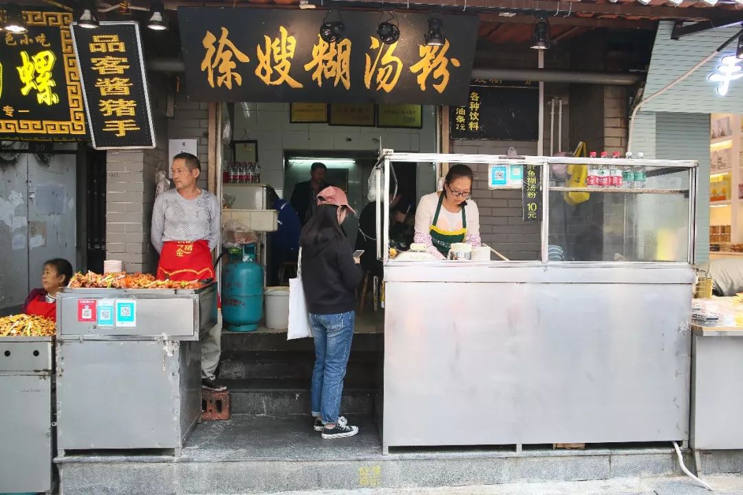 排队两小时，吃饭十分钟？传说中的老字号，真的值得排队吗？