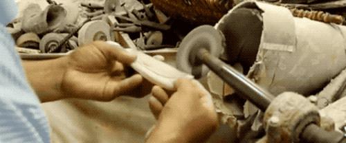 牛角梳：怎么从圆圆一个大牛角到平平无奇一把梳？