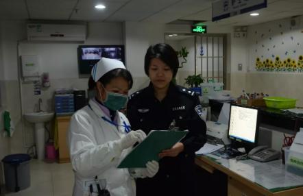 行走在铁窗与病房间的“霞姐”