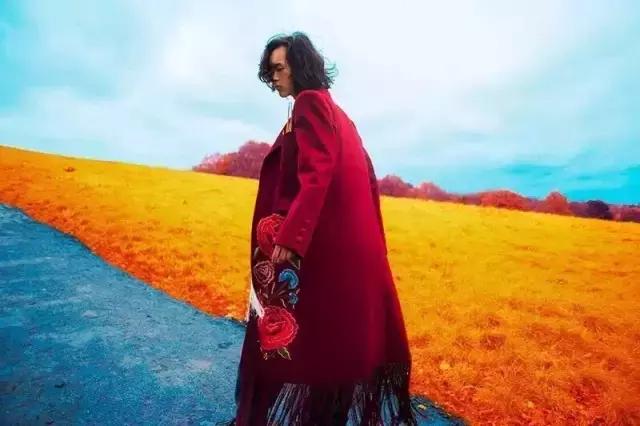 从200斤的胖子晋升到排名前八的世界超模！他是走出去的山西牛人