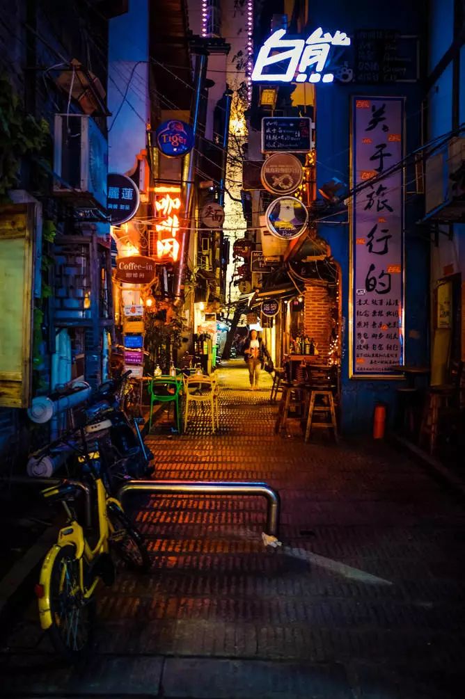 旅游美食文化街区推荐,最美古镇美食一条街