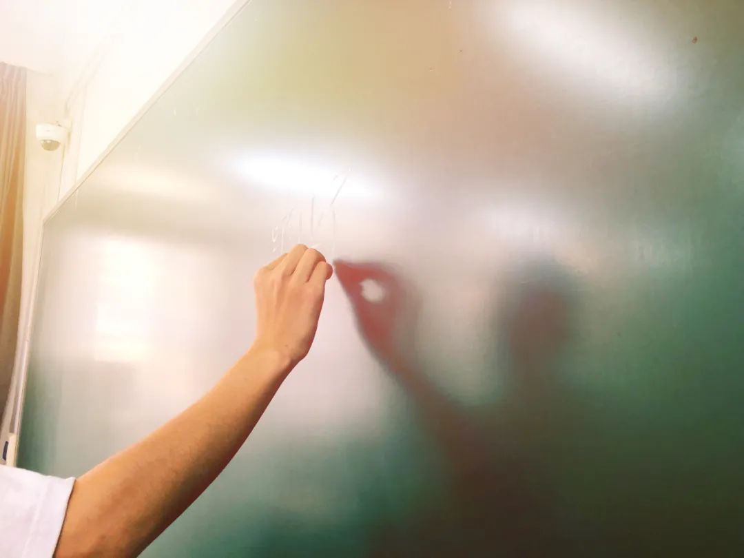 大学班委竞选幽默演讲稿,我竞选班干部的演讲作文