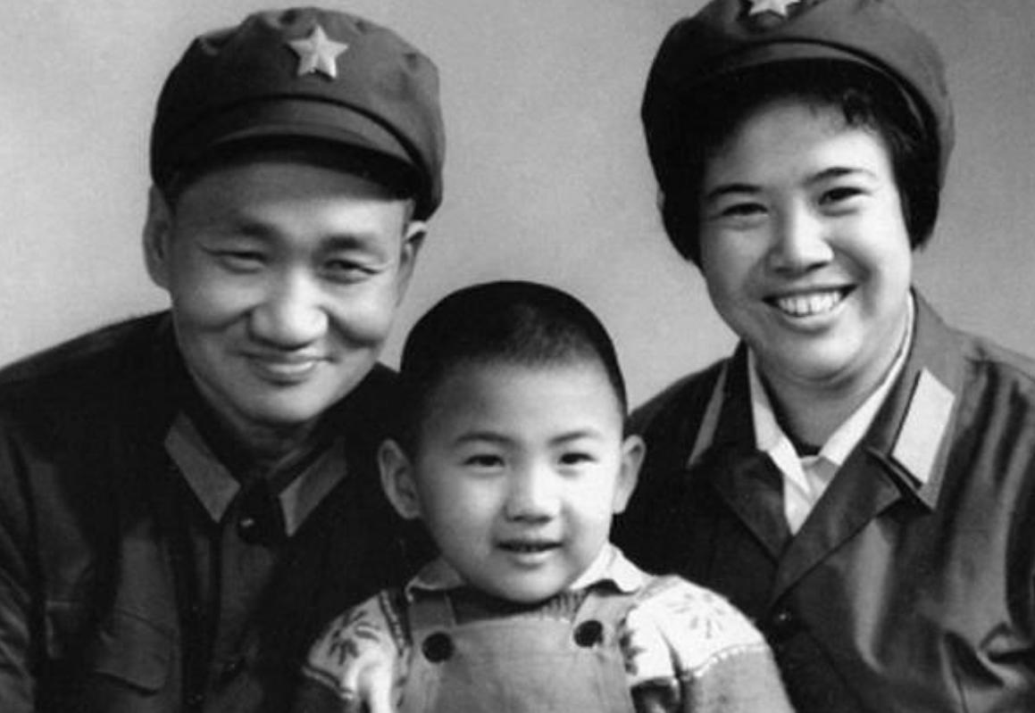 毛主席儿媳邵华：中国15名女将军之一，临终前嘱托儿子向汶川捐款