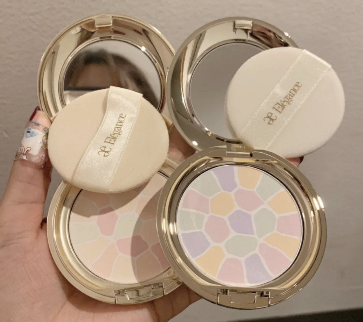 黛珂散粉的哪款更适合干皮,黛珂散粉怎么选色号干皮