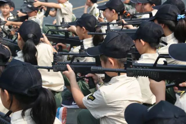 穿越军童铁旅-做一个手心向下的人，双赢思维去面对未来