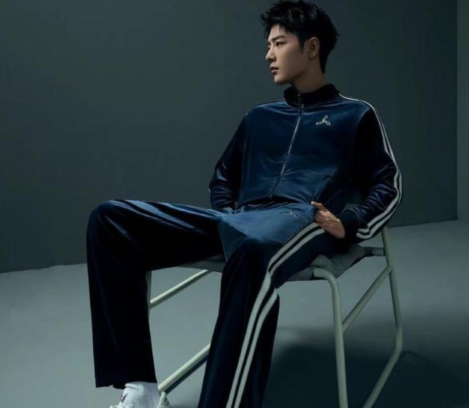 肖战李宁运动服广告,肖战代言李宁最新款