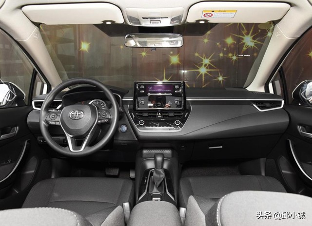 买丰田卡罗拉还是买日产轩逸,轩逸混动卡罗拉双擎跑网约车