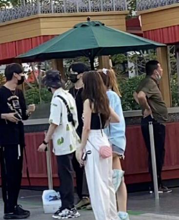 爱豆塌房不要紧，粉丝打脸最好笑，左林杰粉丝甩锅被郑人予被打脸