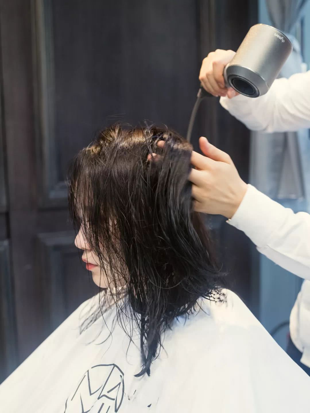 连明星都爱去的“空中”发型屋，甩了网红店十几条街……