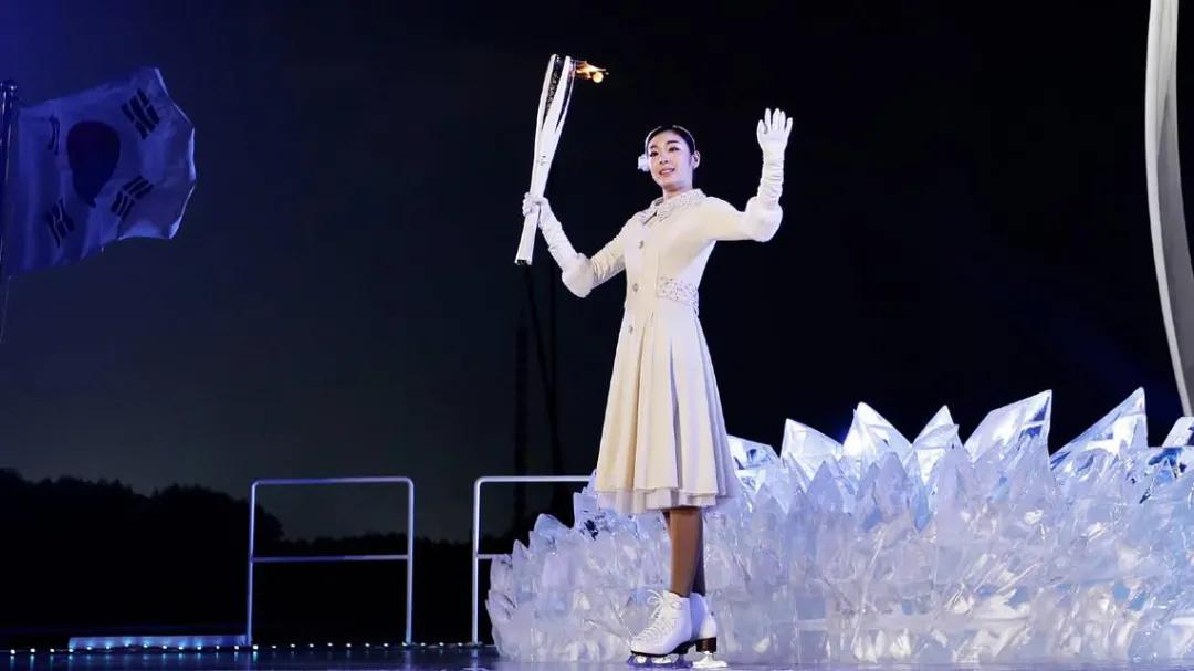 哪一年中国冬奥会会徽亮相,历届冬奥会冬残奥会会徽