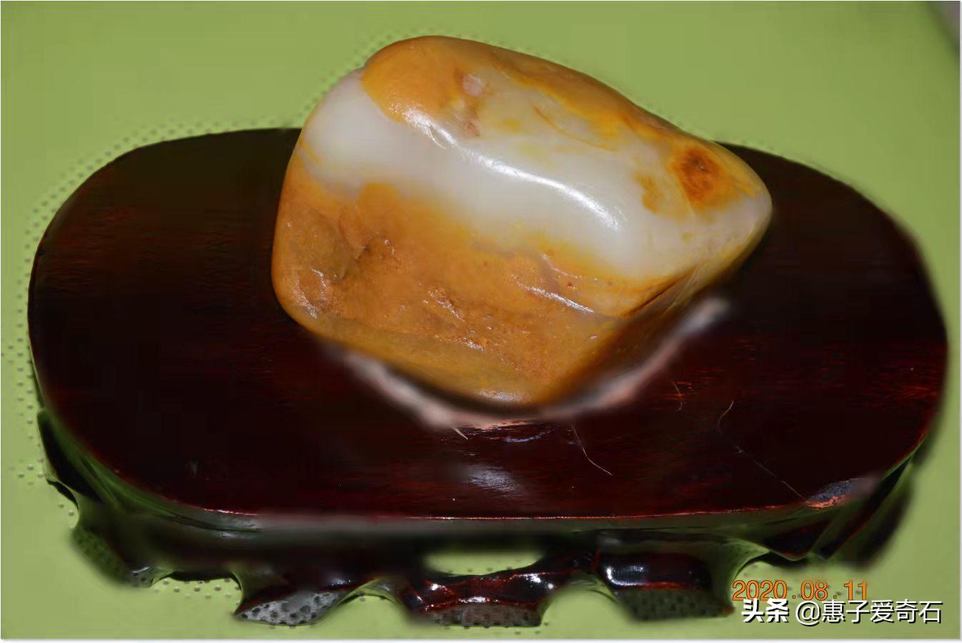 纯正的黄龙玉玉石手串,黄龙玉在玉石中排第几位