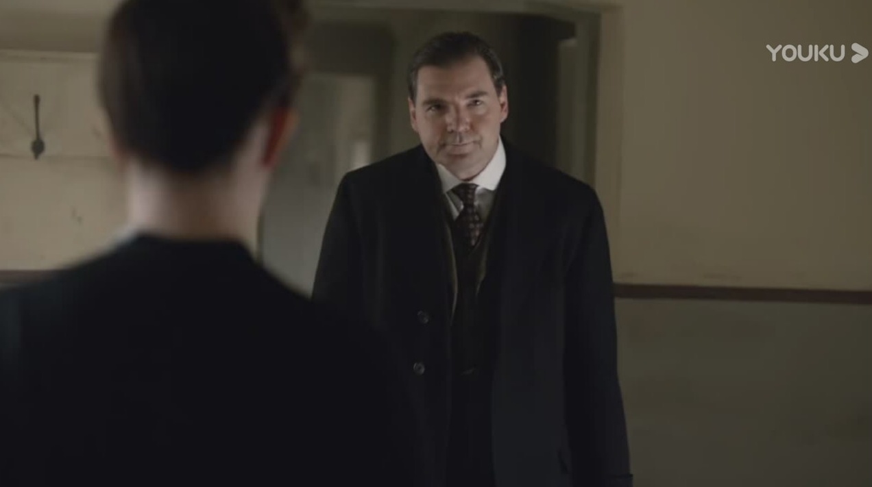 唐顿庄园贝茨托马斯,唐顿庄园贝茨为什么要打托马斯