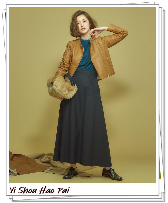 机车风格的皮夹克怎么搭配减龄,驼色皮夹克搭配什么颜色裙子好看