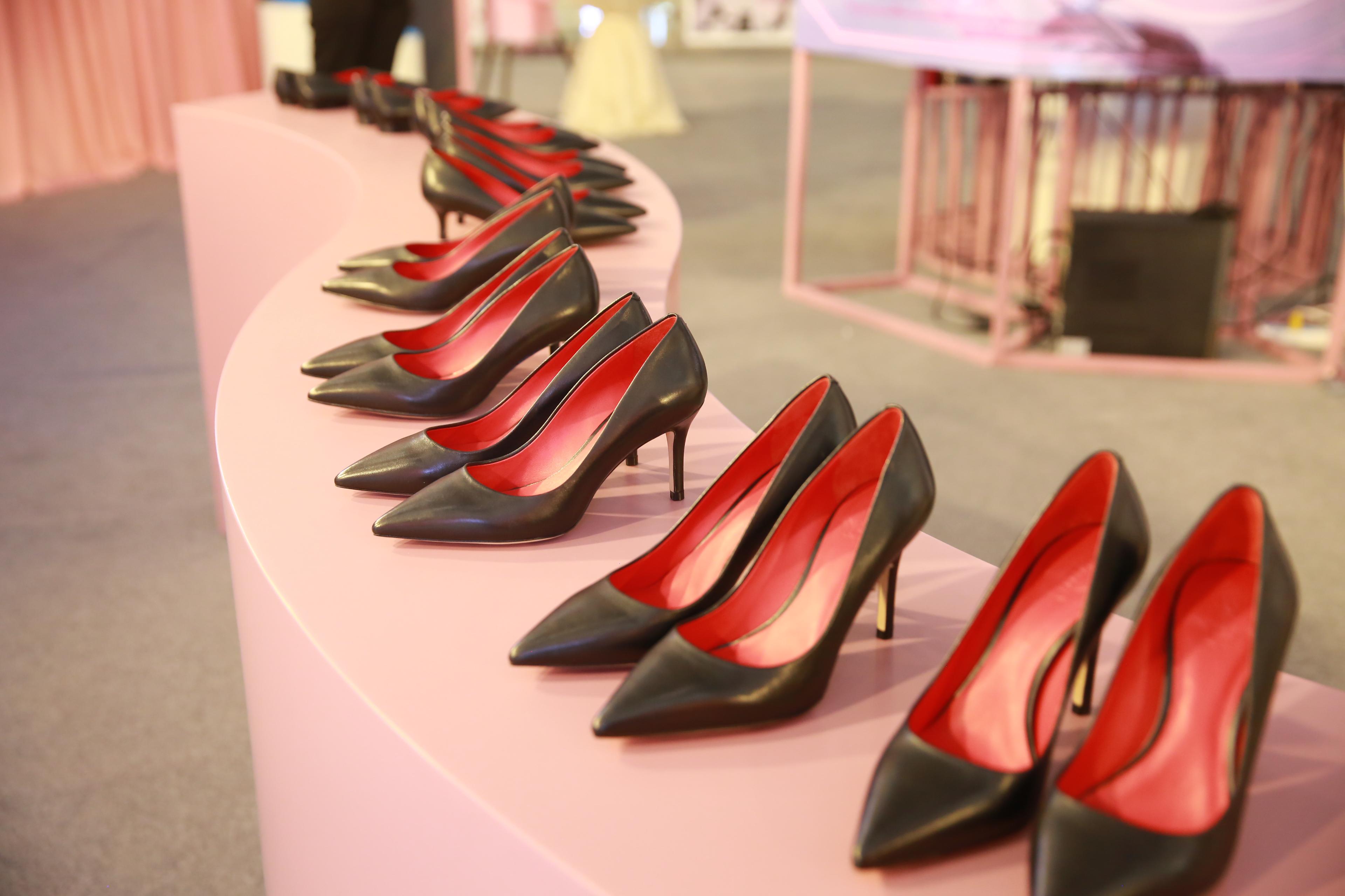 MUX4D高级定制女鞋4月强势登陆天津伊势丹